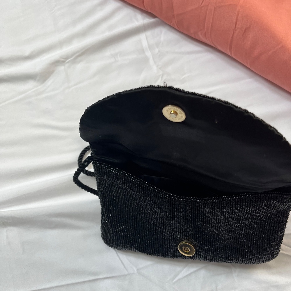 Clutch Sequence With Optional Strap - image 4